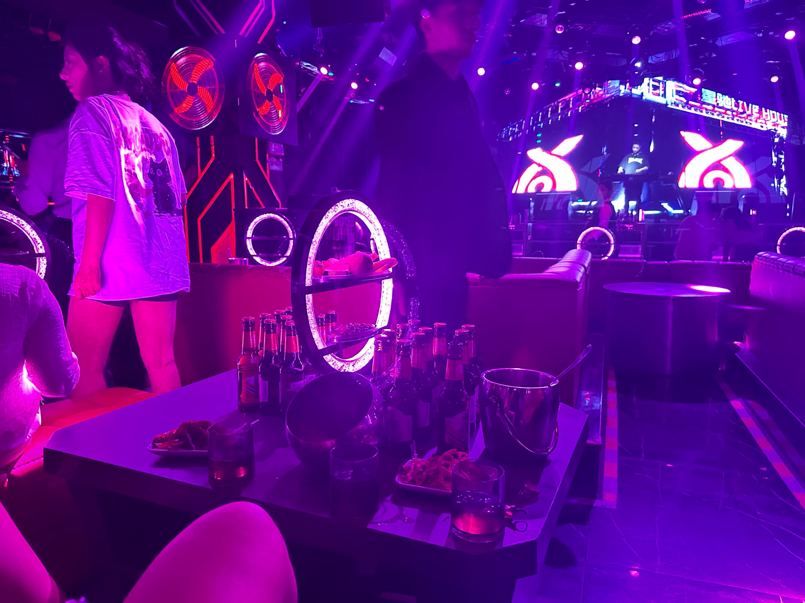 南宁商务ktv哪里有商务ktv推荐-西乡塘区ktv预订